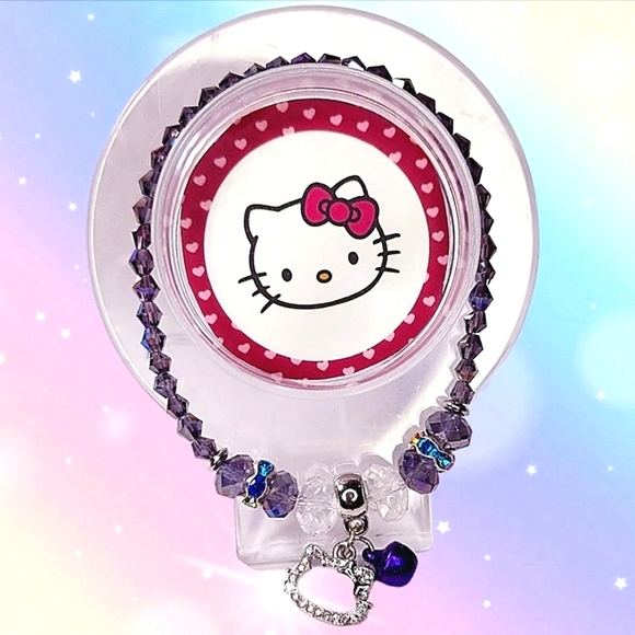 ♡ Hello Kitty Crystal Charm Bracelet Jewelry - Picture 4 of 4